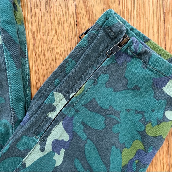 CAbi Clover Camo Skinny Ankle Zip Jeggings #766, Sz 6 - Picture 7 of 9